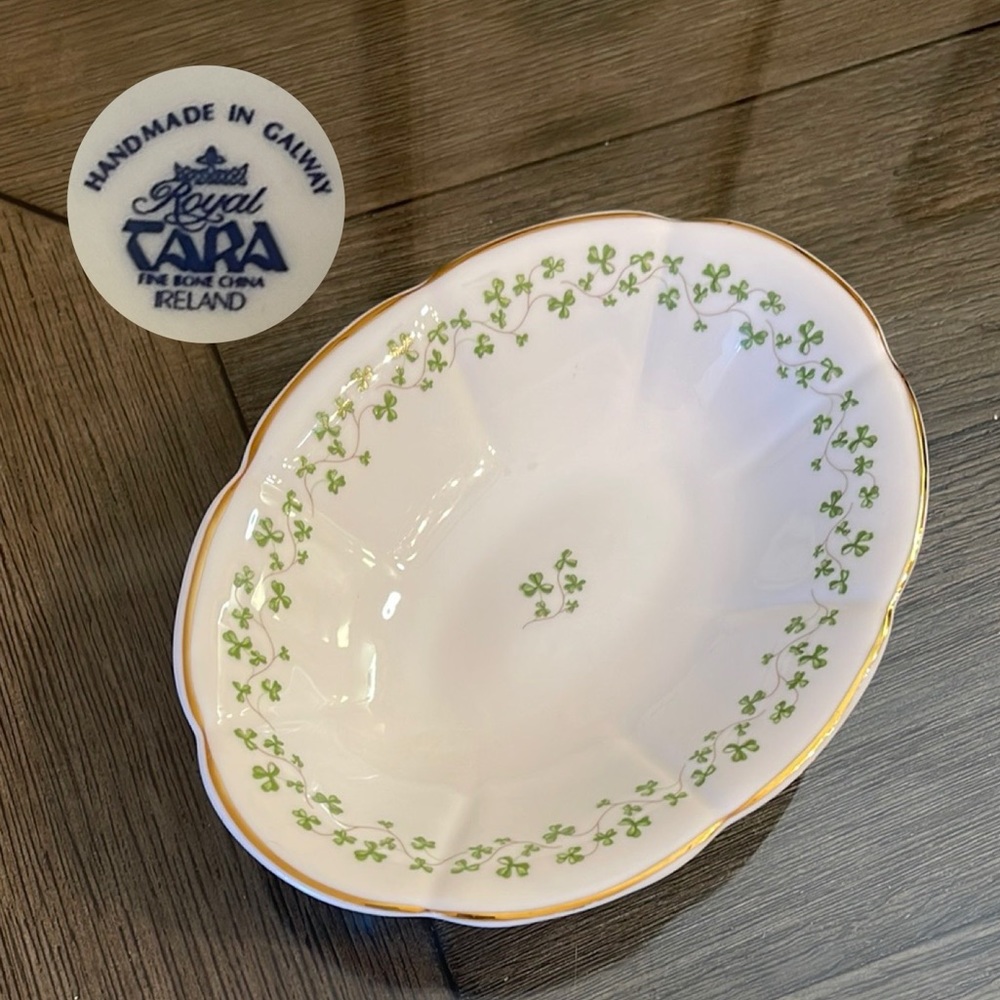 Royal Tara Fine Bone China Shamrock Scalloped Edge Oval Bowl Trinket Candy Dish